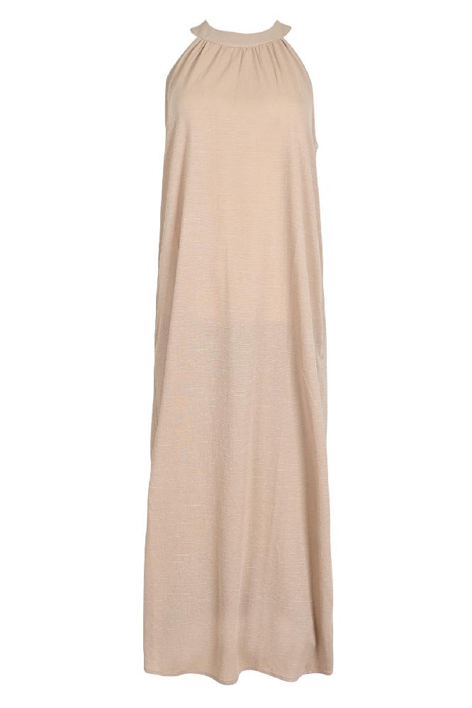 De Norma jurk is een lange, mouwloze halterjurk met een elegante strik op de halslijn aan de achterkant. De luchtige stof zorgt voor een comfortabele pasvorm, ideaal voor warme dagen of speciale gelegenheden.

Materialen: 60% Rayon / 40% Nylon