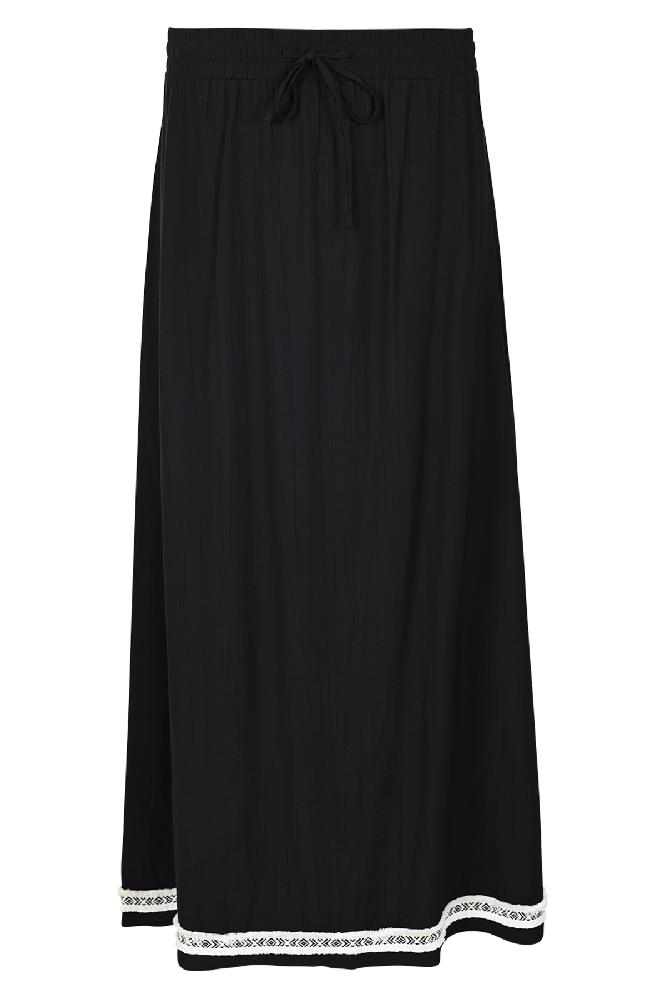 De Jill rok is gemaakt van viscose crinkle stof en heeft een elegante broderie band. 

Materialen: 90% Viscose / 10% Polyester