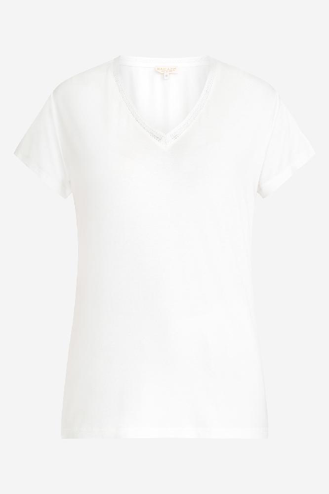 Ontdek ons Jayli T-shirt. Met een broderie afgewerkte hals voegt dit basic shirt een vleugje elegantie toe aan elke outfit.