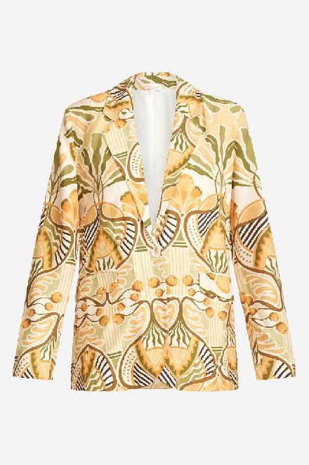 Ontdek de zomerse flair van de Jeanne blazer, met zijn opvallende print die perfect past bij het zomerse weer. Deze blazer is een echte eyecatcher en vormt een prachtige combinatie met de bijpassende Jolijn broek voor een complete en stijlvolle look.